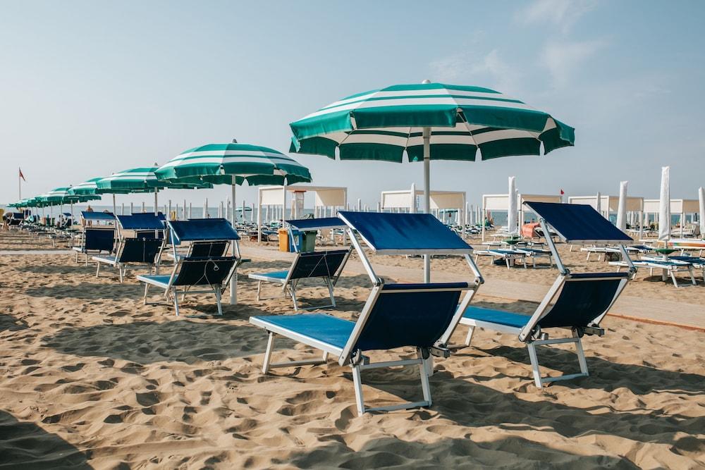 Hotel La Pergola Lignano Sabbiadoro Buitenkant foto