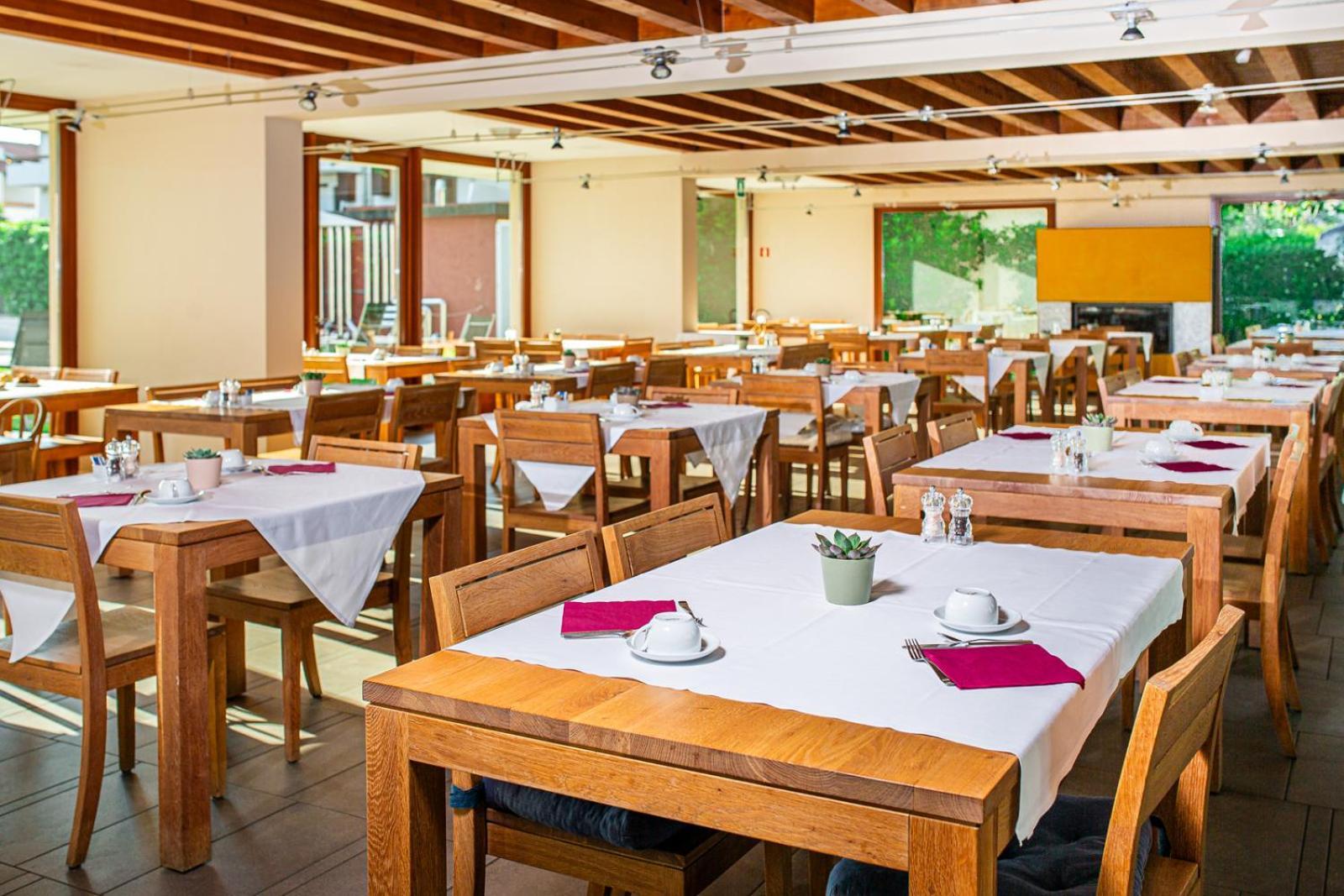 Hotel La Pergola Lignano Sabbiadoro Buitenkant foto